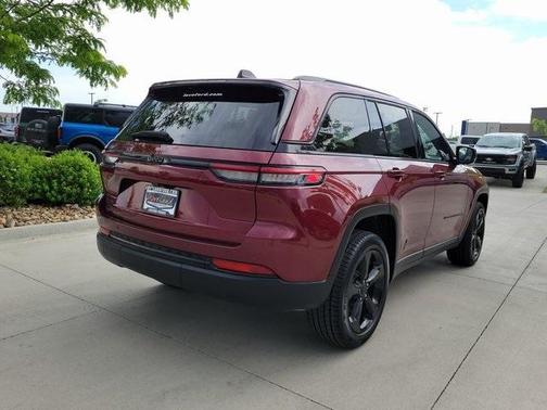 2023 Jeep Grand Cherokee Altitude