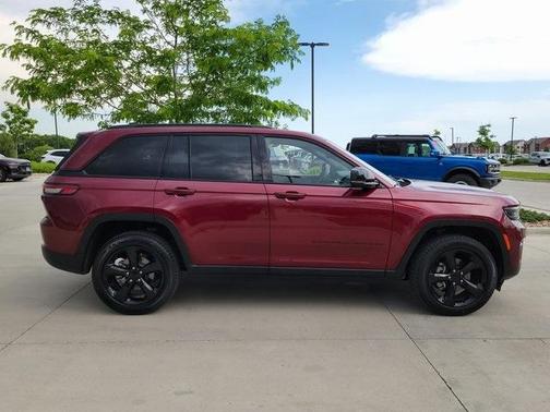 2023 Jeep Grand Cherokee Altitude