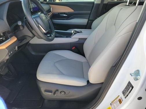 2024 Toyota Grand Highlander 