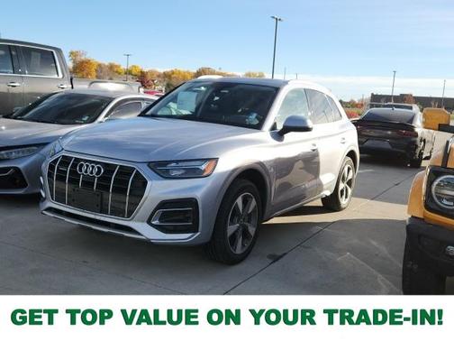 2022 Audi Q5 40 Premium Plus