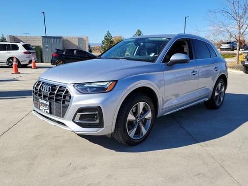 2022 Audi Q5 40 Premium Plus