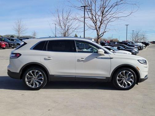 2023 Lincoln Nautilus Reserve