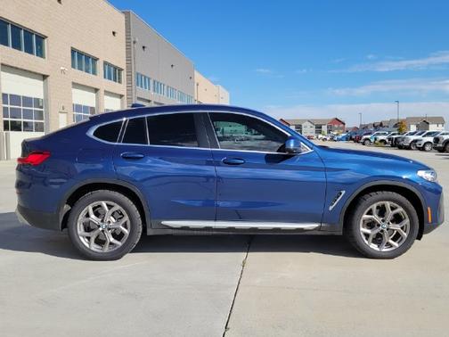 Phytonic Blue Metallic 2022 BMW X4 xDrive30i