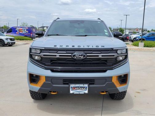 Glacier Gray Metallic 2026 Ford Expedition Tremor