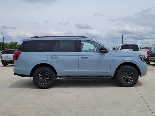 Glacier Gray Metallic 2026 Ford Expedition Tremor