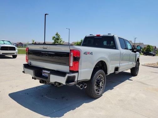 2025 Ford F-250 Platinum