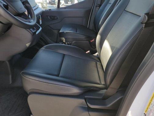 2026 Ford Transit-250 148 WB Medium Roof Cargo