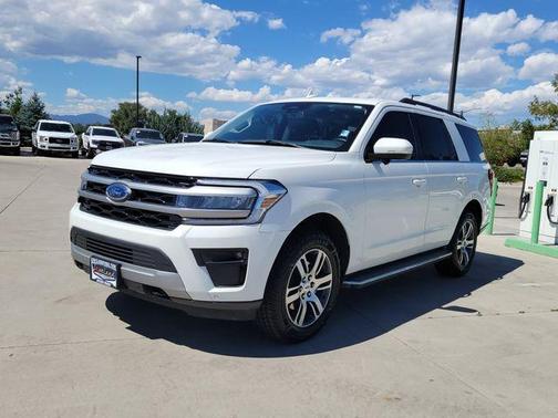 Star White 2023 Ford Expedition XLT