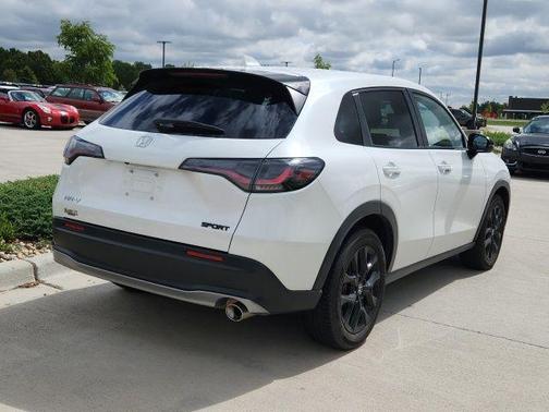 White 2024 Honda HR-V Sport