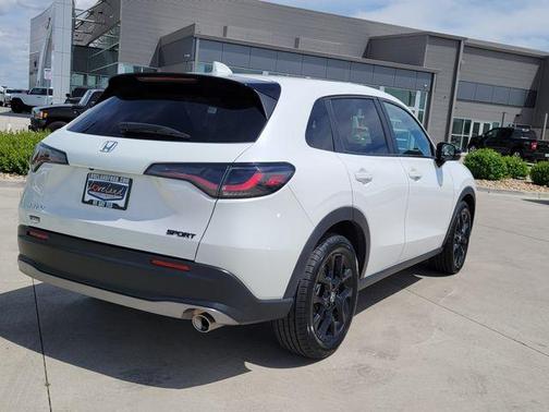 White 2024 Honda HR-V Sport