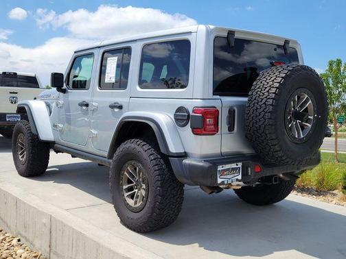 Silver Zynith Clearcoat 2024 Jeep Wrangler Rubicon 392