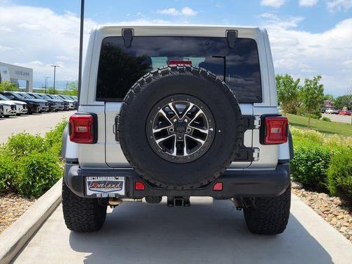Silver Zynith Clearcoat 2024 Jeep Wrangler Rubicon 392