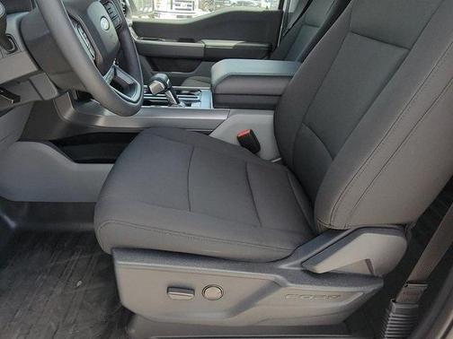 2025 Ford F-150 Lightning Pro