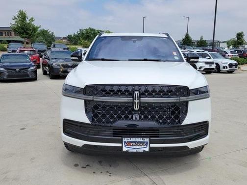 2025 Lincoln Navigator L Reserve