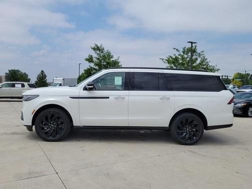 2025 Lincoln Navigator L Reserve