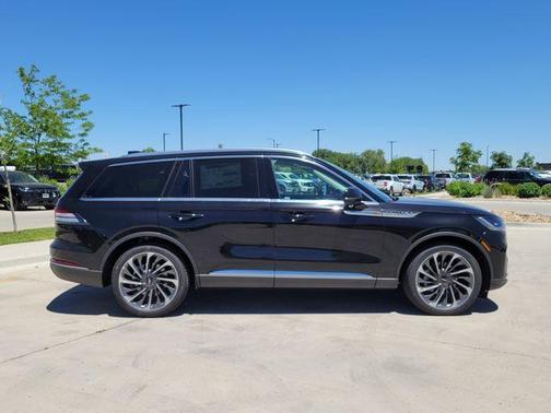 Infinite Black Metallic 2026 Lincoln Aviator Reserve AWD