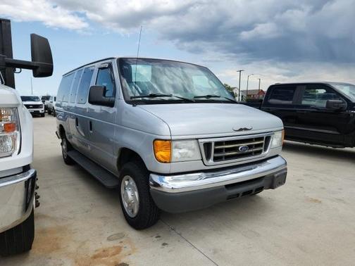 2006 Ford E350 Super Duty XLT