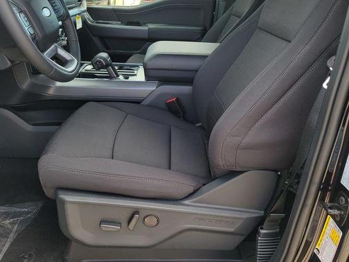 Agate Black Metallic 2026 Ford F-150 XLT