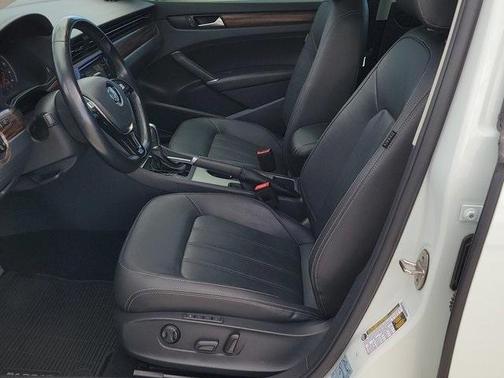 2020 Volkswagen Passat 2.0T SEL