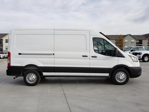 2026 Ford Transit-250 148 WB Medium Roof Cargo