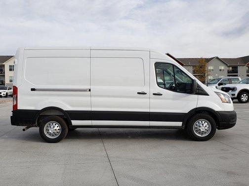2026 Ford Transit-250 148 WB Medium Roof Cargo