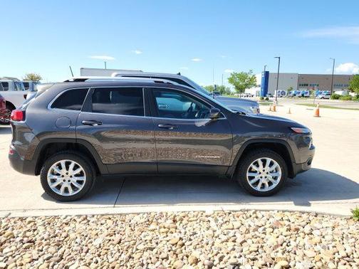 Granite Crystal Clearcoat Metallic 2017 Jeep Cherokee Limited