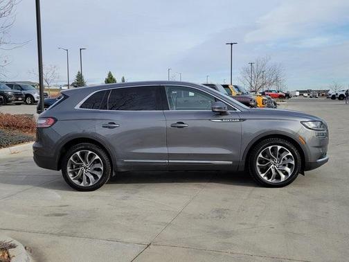 2022 Lincoln Nautilus Reserve