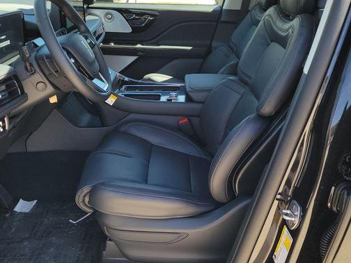 Infinite Black Metallic 2026 Lincoln Aviator Reserve AWD