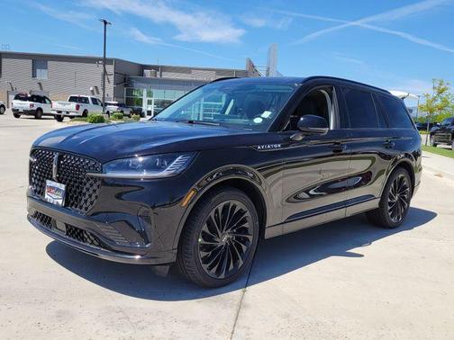 Infinite Black Metallic 2026 Lincoln Aviator Reserve AWD