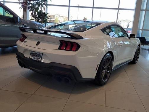 2025 Ford Mustang Dark Horse