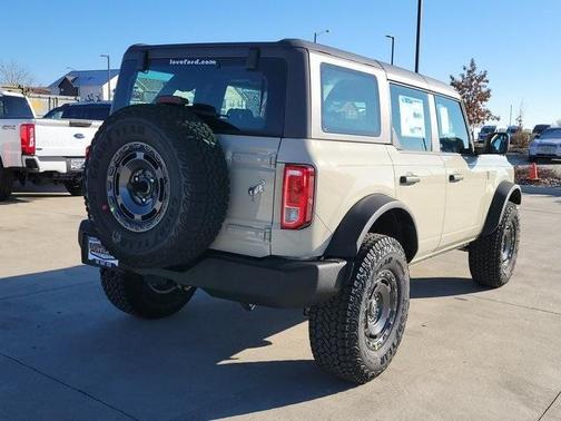 2025 Ford Bronco Base