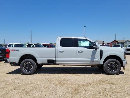 2025 Ford F-250 Platinum