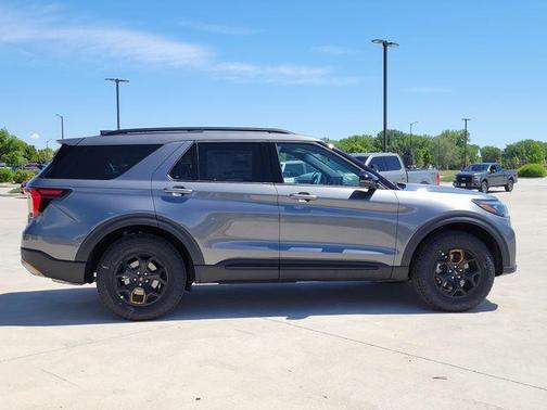 Carbonized Gray Metallic 2026 Ford Explorer Tremor