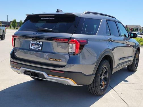 Carbonized Gray Metallic 2026 Ford Explorer Tremor