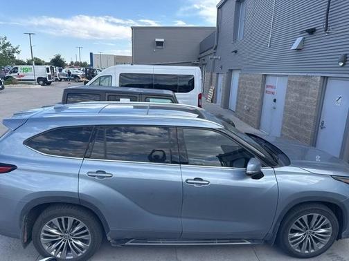 2021 Toyota Highlander Platinum