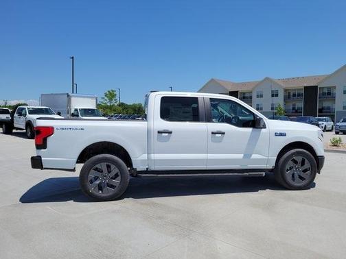 2025 Ford F-150 Lightning Pro