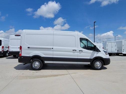 2025 Ford Transit-250 148 WB Medium Roof Cargo