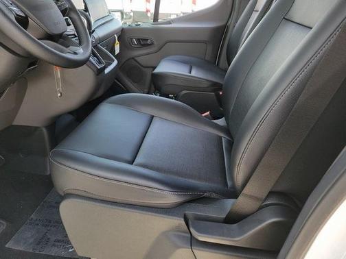 2025 Ford Transit-250 148 WB Medium Roof Cargo