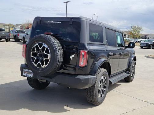 Shadow Black 2026 Ford Bronco Outer Banks
