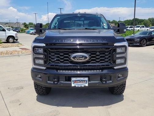 2025 Ford F-350 Lariat Super Duty