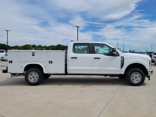 Oxford White 2026 Ford F-250 XL