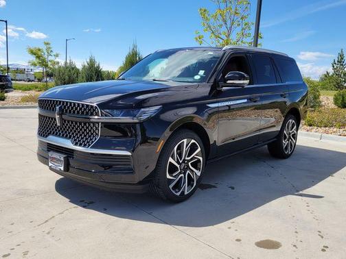 Infinite Black Metallic 2026 Lincoln Navigator Reserve