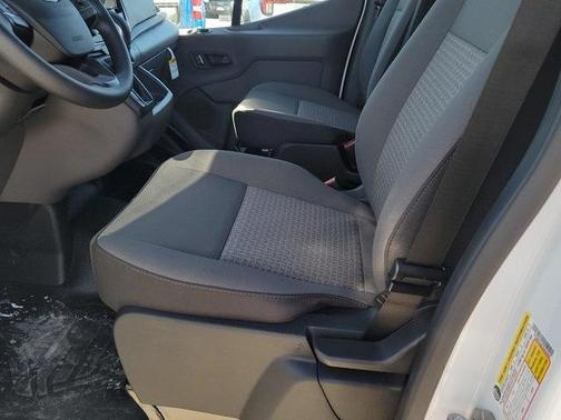 2026 Ford Transit-250 148 WB Medium Roof Cargo