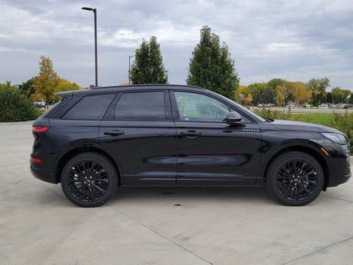 Infinite Black Metallic 2026 Lincoln Corsair Premiere