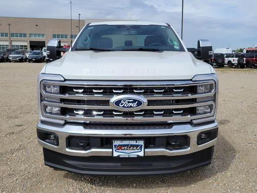 Star White 2027 Ford F-350 Lariat Super Duty