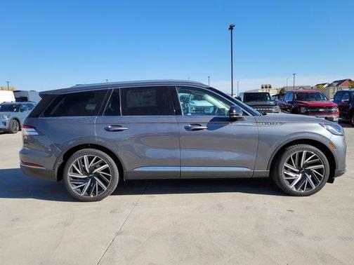 2025 Lincoln Aviator Reserve AWD