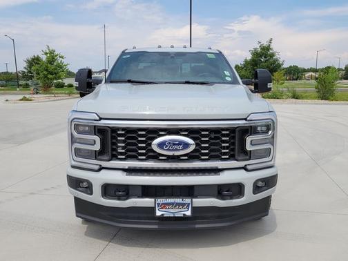 Avalanche 2026 Ford F-350 Platinum