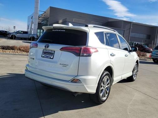 2017 Toyota RAV4 Platinum