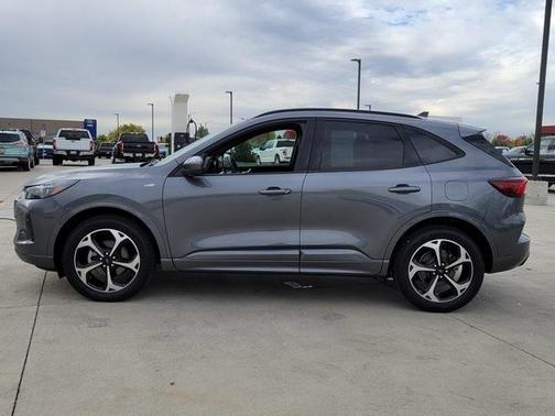 2024 Ford Escape ST-Line Elite