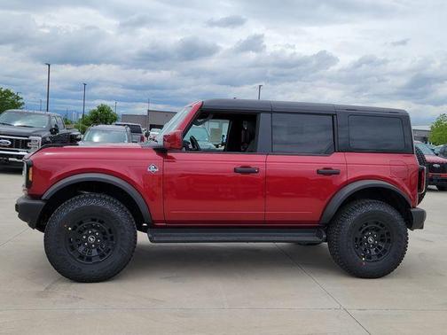 Ruby Red Metallic Tinted Clearcoat 2026 Ford Bronco Outer Banks